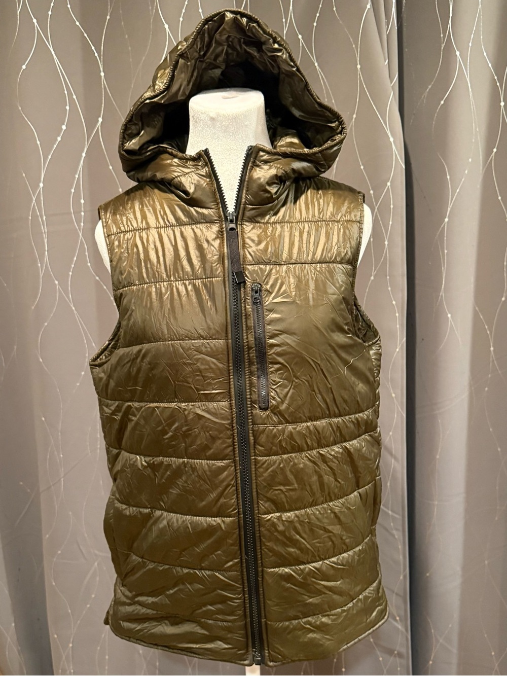 Zara Women’s Hooded Puffer Vest Olive Green Size S
